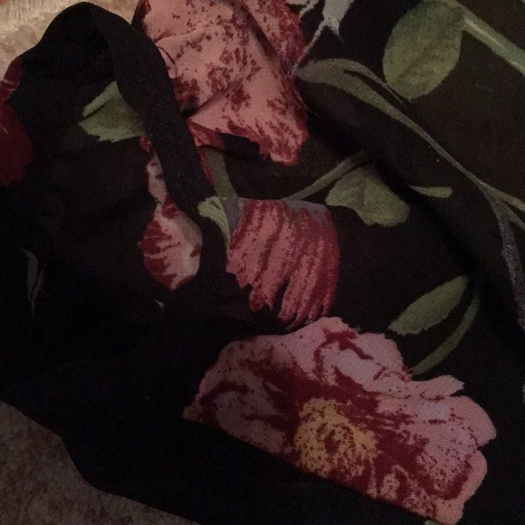 Floral chiffon crop wrap top - Picture 3 of 3